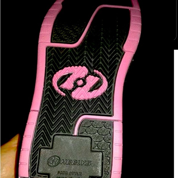 Heely’s - Picture 11 of 14